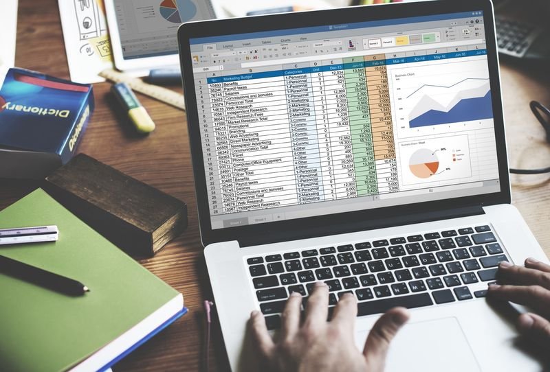 Bookkeeping dashboard on laptop